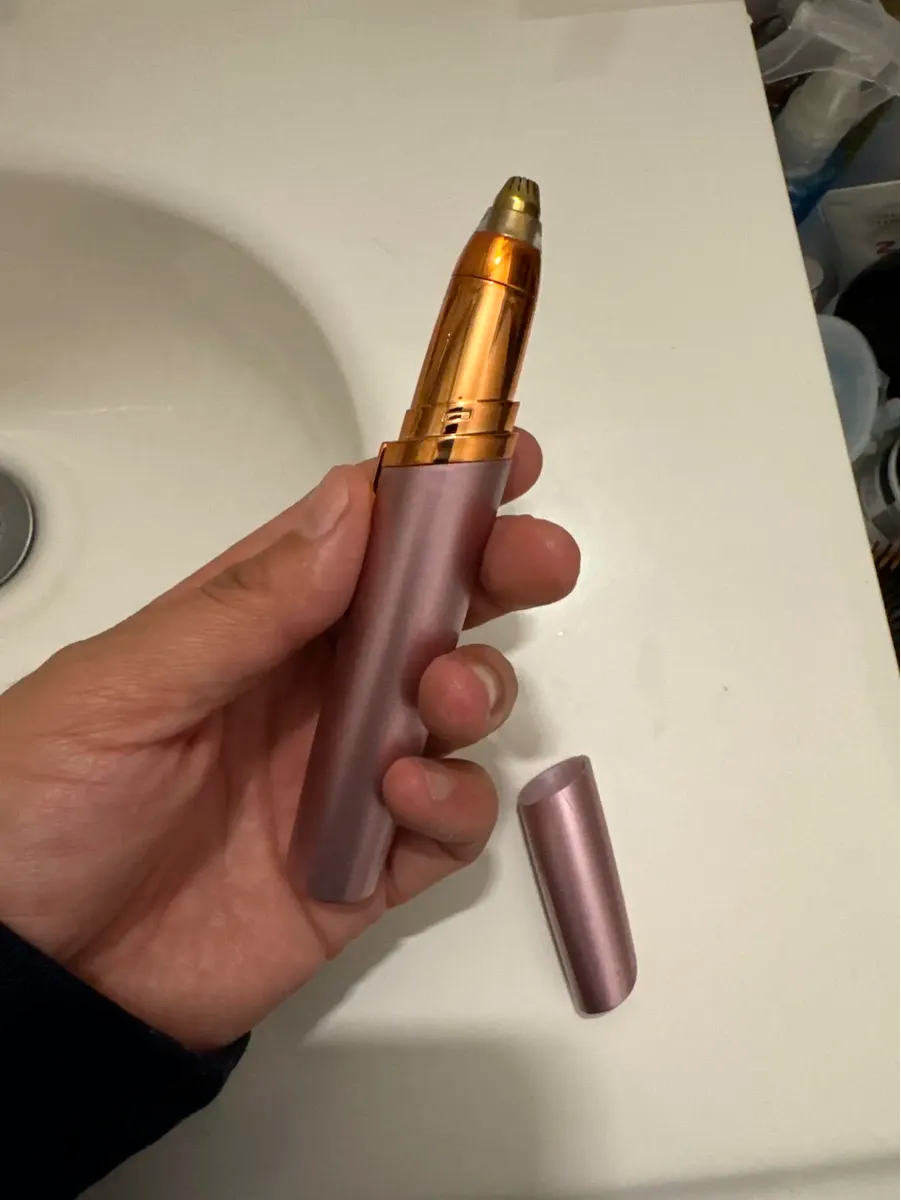 Depiladora de cejas portátil