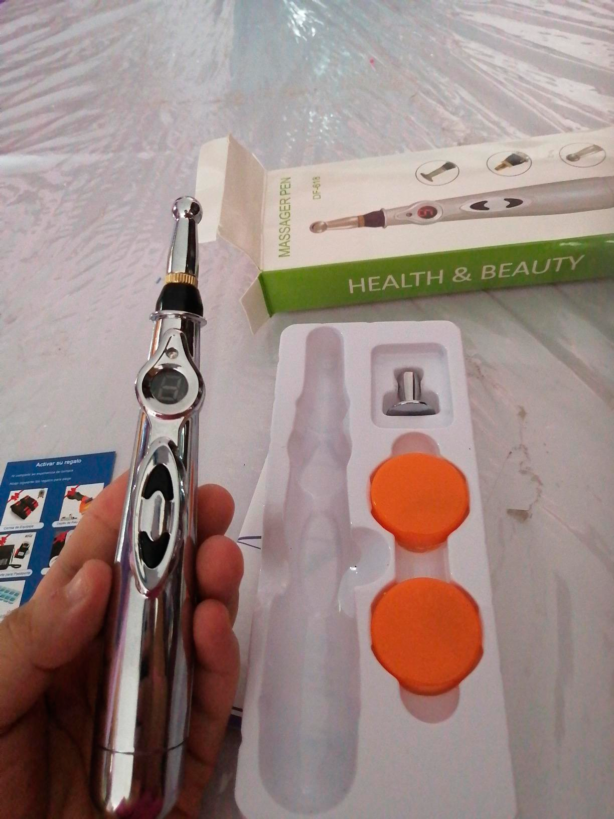 Masajeador tipo pluma para fisioterapia